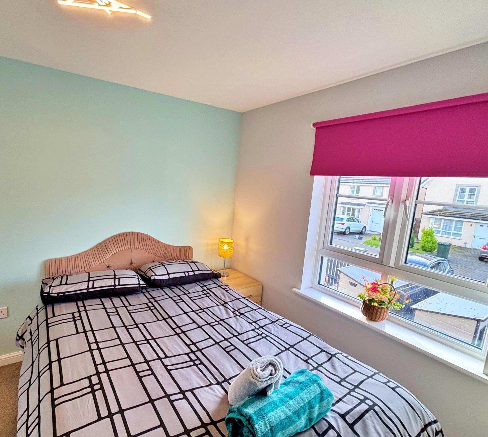 爱丁堡3 Bed House With Parking Near Airport别墅 外观 照片